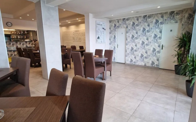 Djerdan Hotel