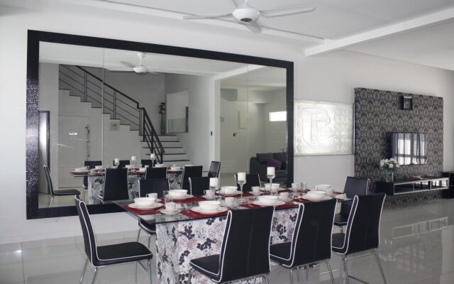 Shamrock Beach Villas