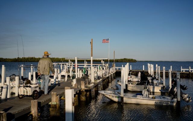 Chokoloskee Island Park and Marina