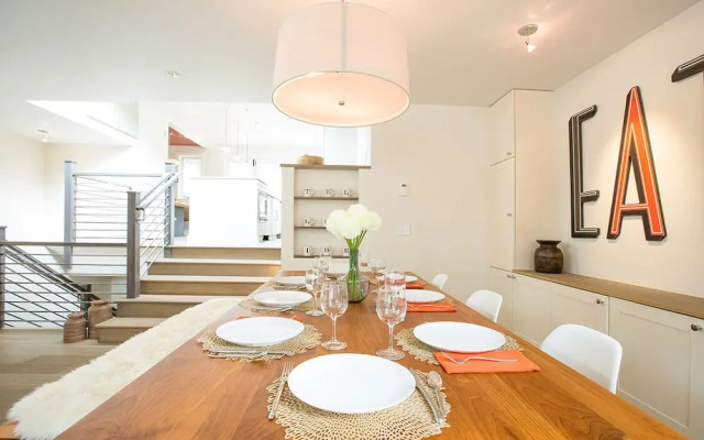 Meribel Penthouse - Luxury Condominium with Penthouse Views, Heart of Downtown Telluride, Hot Tub