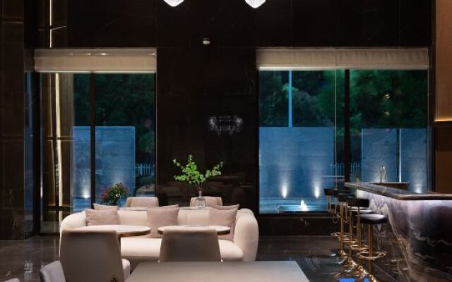 Xiangyang Xiyue Carrey Hotel