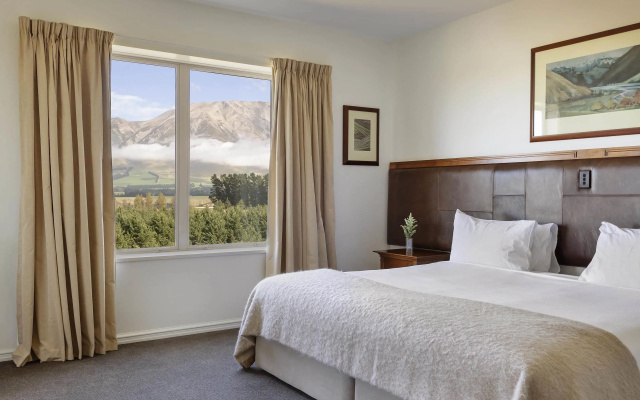 Fable Terrace Downs Resort by Mgallery – Guest Rooms – Darfield