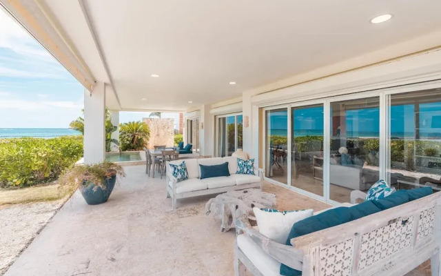 Apt w 2br-beachfront Private Pool in Sotogrande