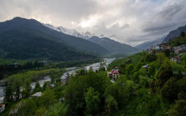 Himalayan Chalet Homestay - A Wandertrails Stay