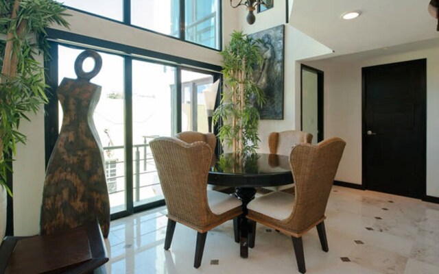 Lotus-7 by Playa District