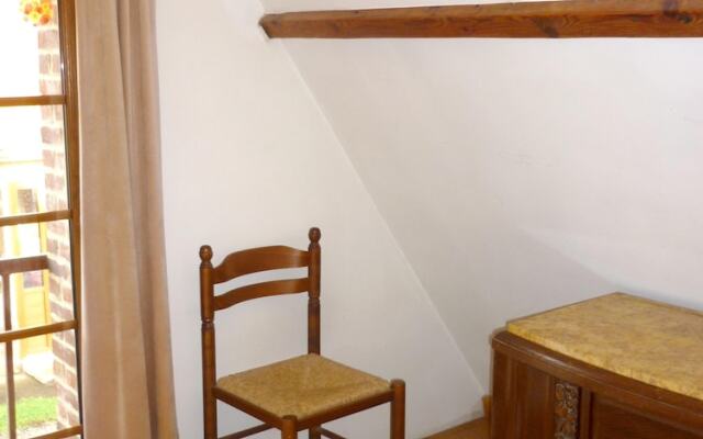 House With 2 Bedrooms in Touffreville-sur-eu, With Furnished Garden an