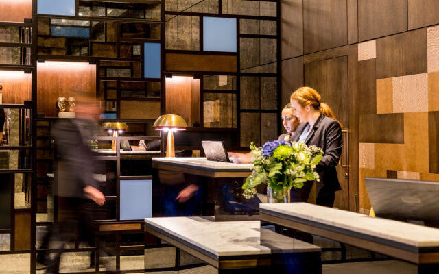 Devonshire Club & Hotel