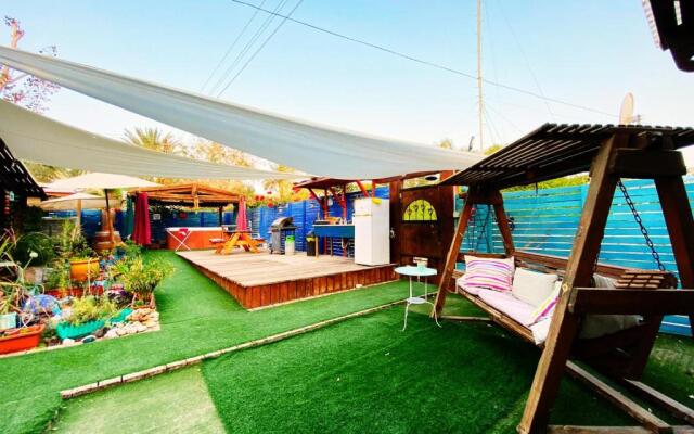 Libi Bamidbar By The Dead Sea