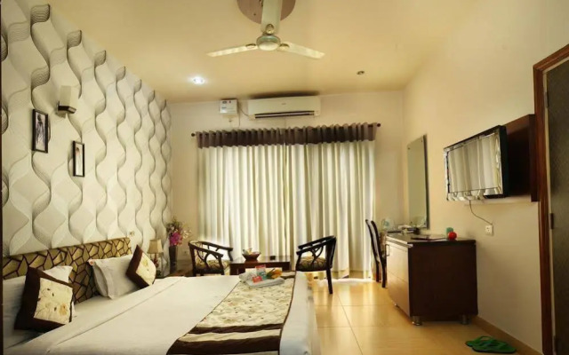 OYO Premium Cyber Park II