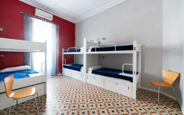 Red Nest Hostel