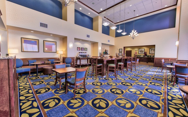 Hampton Inn & Suites Ridgecrest