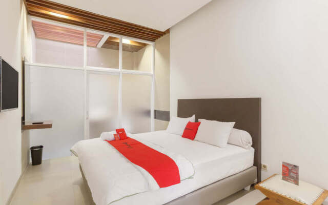 RedDoorz Plus @ Demangan Gejayan