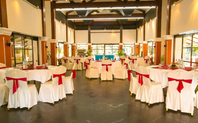 Shangri-La Village Resort
