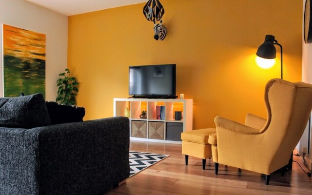Contemporary Apartment With Garden
