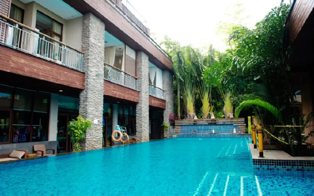 Hainan Mount Qixian Tang Hotel