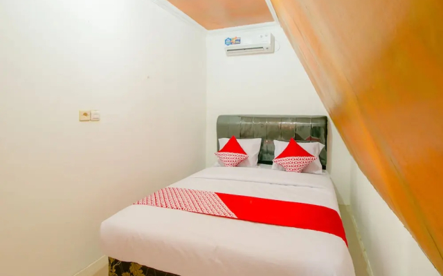 Hotel Ratu Pantai by OYO Rooms