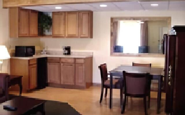 Sunday House Inn and Suites