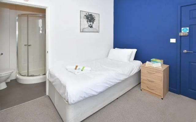 Townhouse @ 115 Walthall Street Crewe