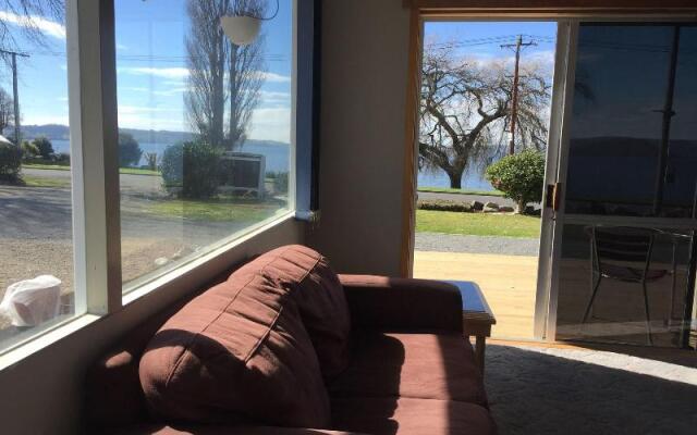 Waiteti Lakefront Motel