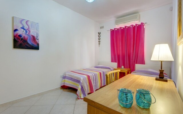 Charming Apartment in Qawra