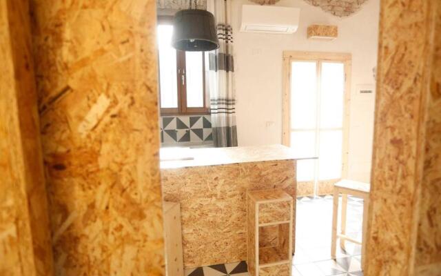 Tiny Apartment Next to Rho Fair Milan with Parking