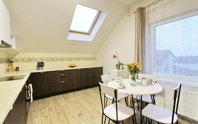 Apartments by the lake with fireplace