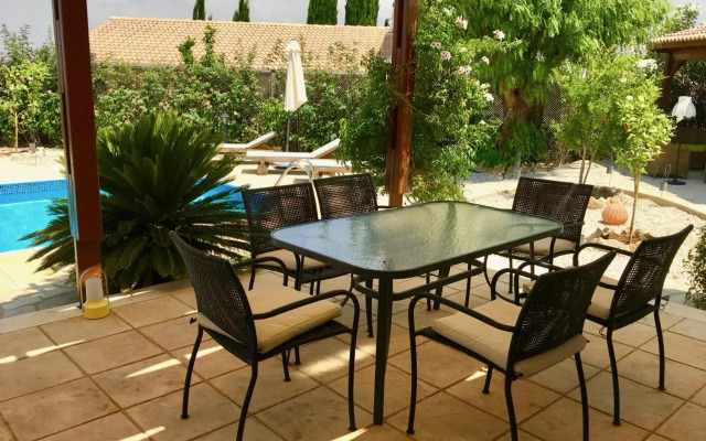 Villa Panorama - Stunning views in villa with hot tub, pool, garden