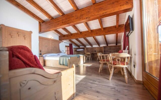 Alpino Lodge