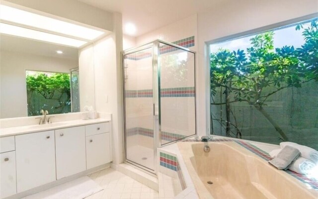 300 Edgewater Ct 3 Bedroom Home by Redawning