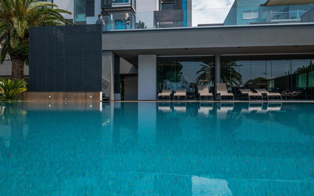 Lake Front Hotel Mirage