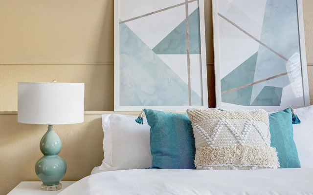 Updated Home Near DIA