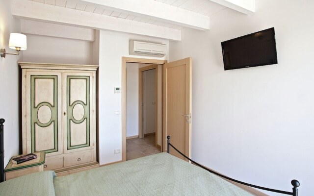 Modern Eco-Friendly Apartment Steps Away From the Sea And Nature