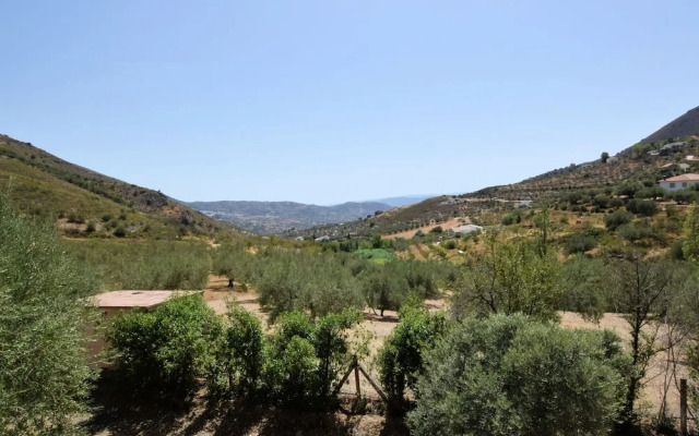 Luxurious Villa With Private Pool, Easily Accessible, in Spectacular Scenery