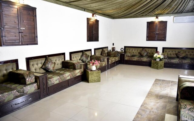 Al Bateel Hotel Apartments