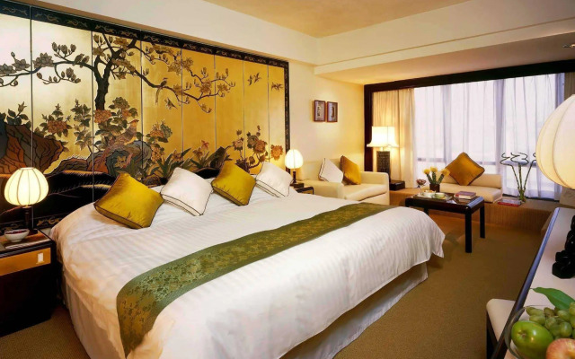 Regal Oriental Hotel