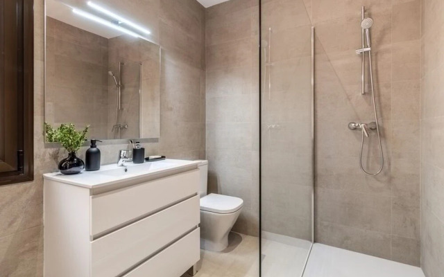 Sebastiano - 3 Bedrooms and Balcony in Almagro