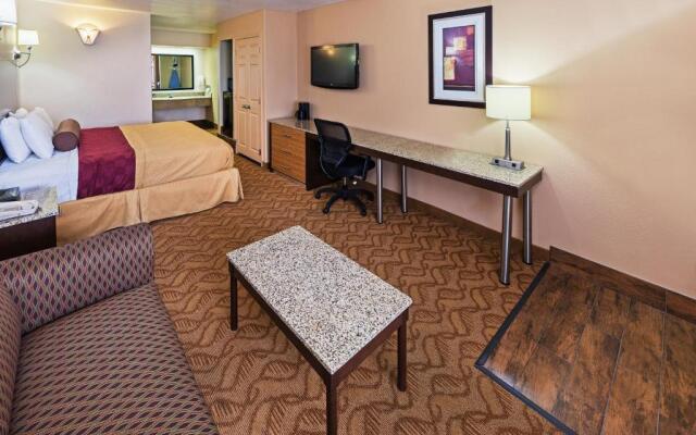 Texas Inn & Suites Raymondville