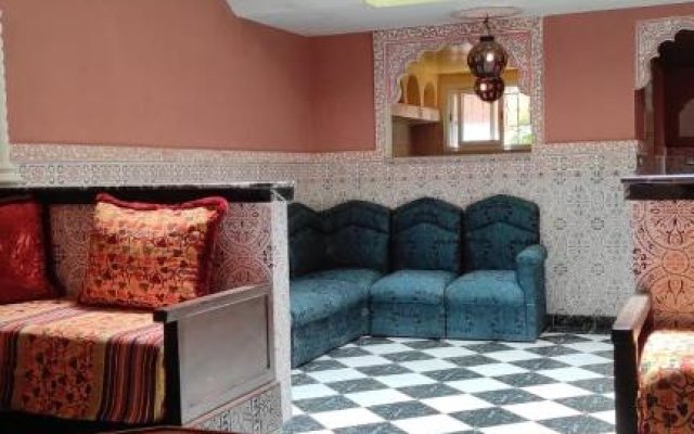 Riad Alaoui 146 with swimming pool and free parking