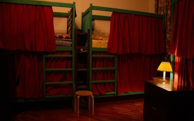 Horse Hostel
