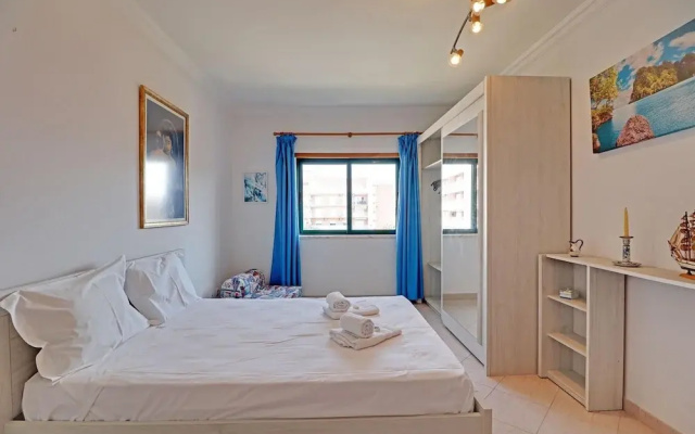 Arma O DE Pera Central by Homing