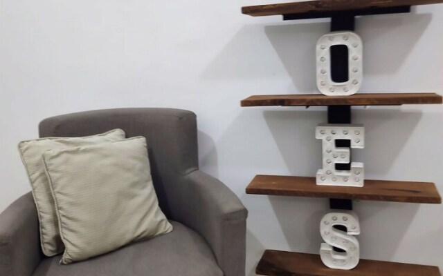 Devoted Hoestel in Cancun With Equipped Kitchen, Pool, Close to Beaches & More!