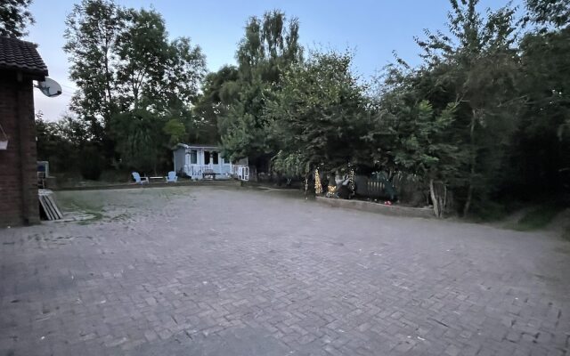 Woodlands Lodge - Come and Enjoy the Good Life