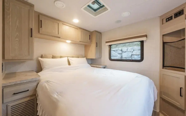 Sokcho Supuro Caravan