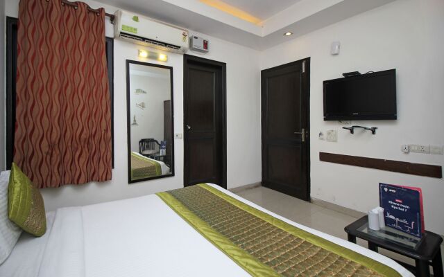 OYO 9030 Hotel Delhi Airport Plaza