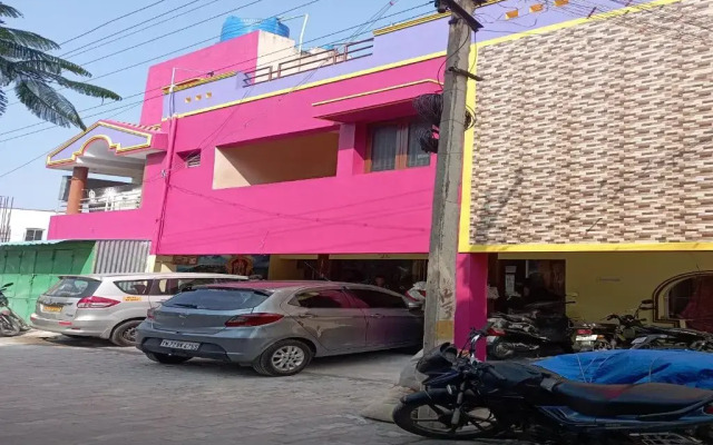 OYO 85568 Sunrise Residency