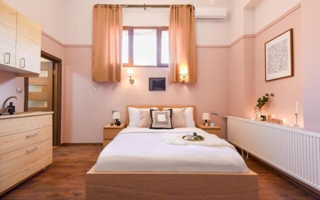 LE PETIT & COSY - BEST LOCATION Old Town & Quiet