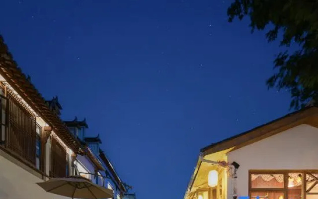 Hongcun Xiyun Yingyue Holiday Select Intelligent High-end Designer Homestay