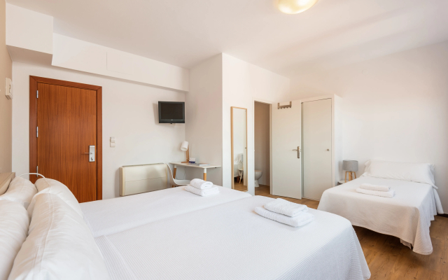 Hostal Jume - Urban Rooms