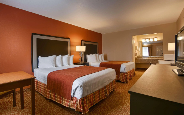 Best Western Inn by the Lake