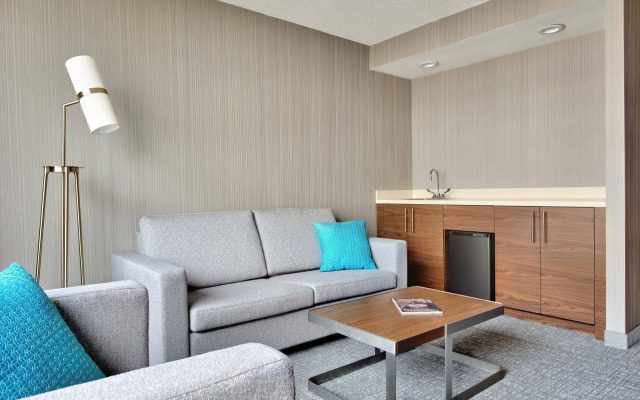 Courtyard by Marriott Downtown Toronto